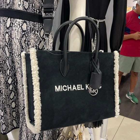 MICHAEL KORS Mirella Medium Suede and Faux Shearling Tote Bag
Black 
NWT - Picture 11 of 16